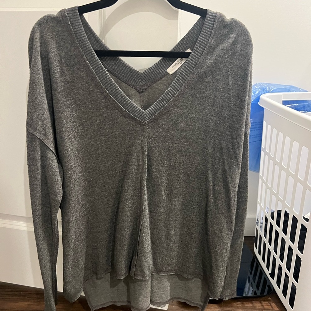 Barely worn, nice quality sweater